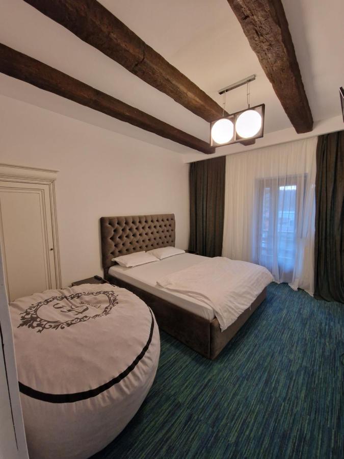 Vila Carolyne Predeal Bagian luar foto