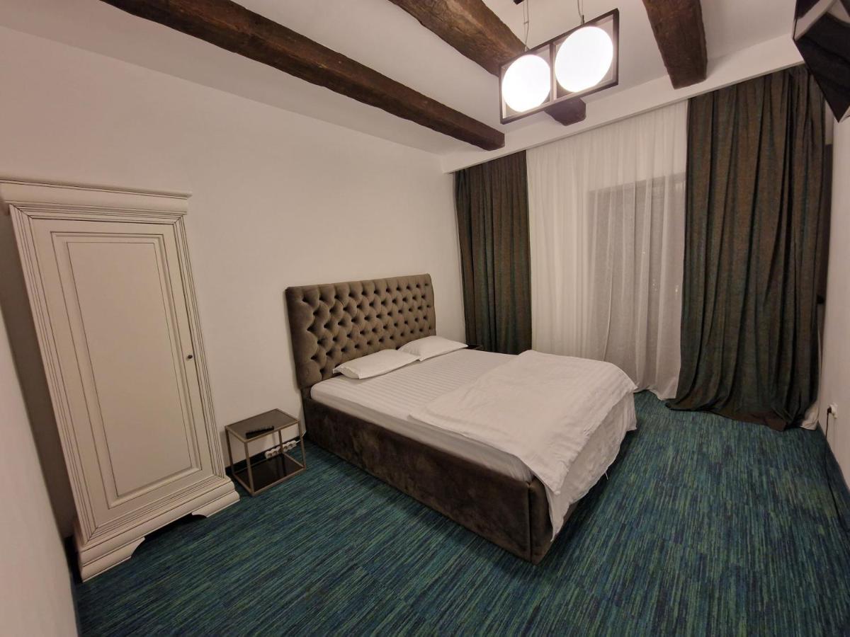 Vila Carolyne Predeal Bagian luar foto